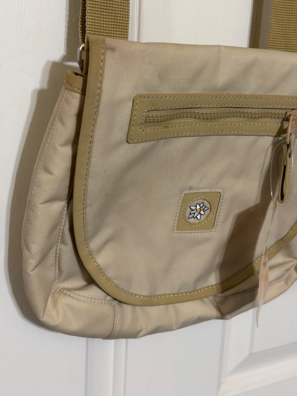 NWT Sherpani Mille Beige Crossbody Bag Lined Zip Pockets and Adjustable Strap
